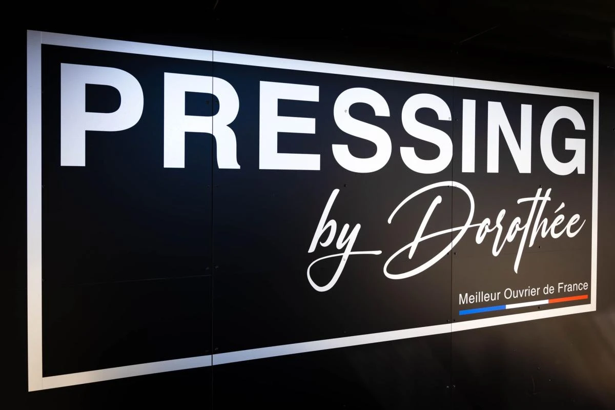 PRESSING BY DOROTHÉE